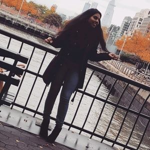 Meet your Posher, Aleisha